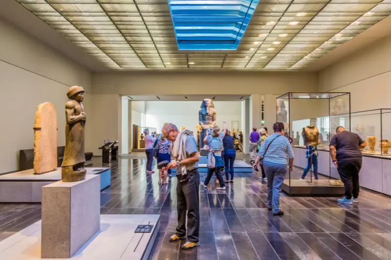 Abu Dhabi City Tour with Visit to Louvre