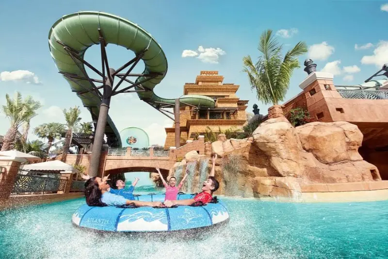 Atlantis Adventure: Aquatic Wonders and Lost Treasures