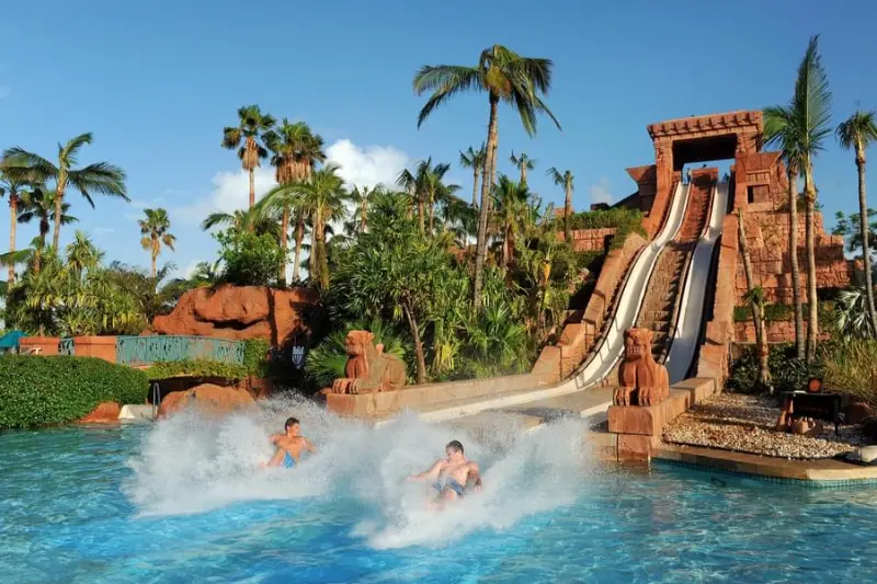 Atlantis Adventure: Aquatic Wonders and Lost Treasures