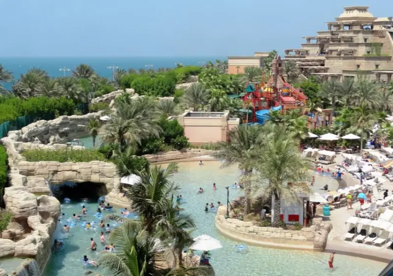 Atlantis Adventure: Aquatic Wonders and Lost Treasures