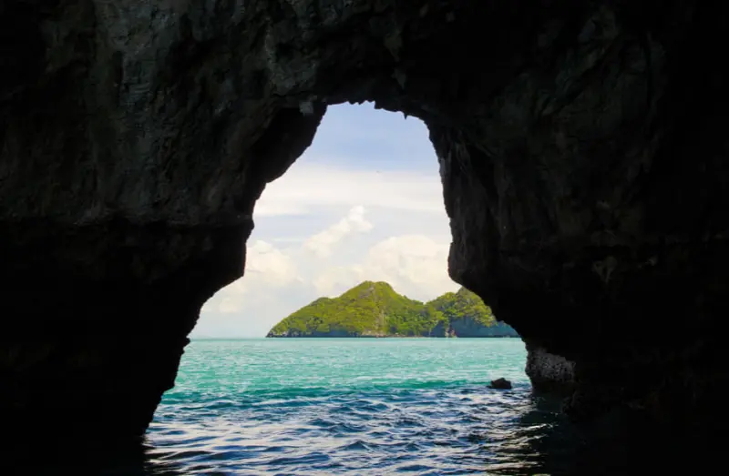 Full Day Angthong National Marine Park