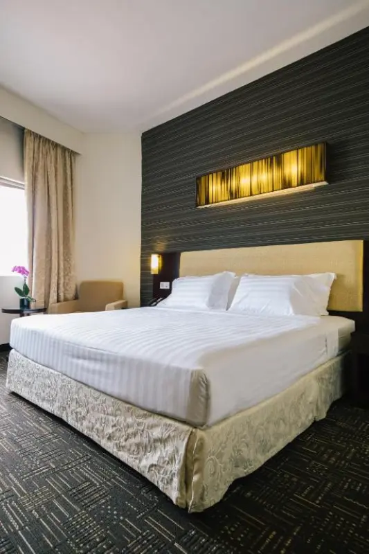 Hotel Royal at Queens